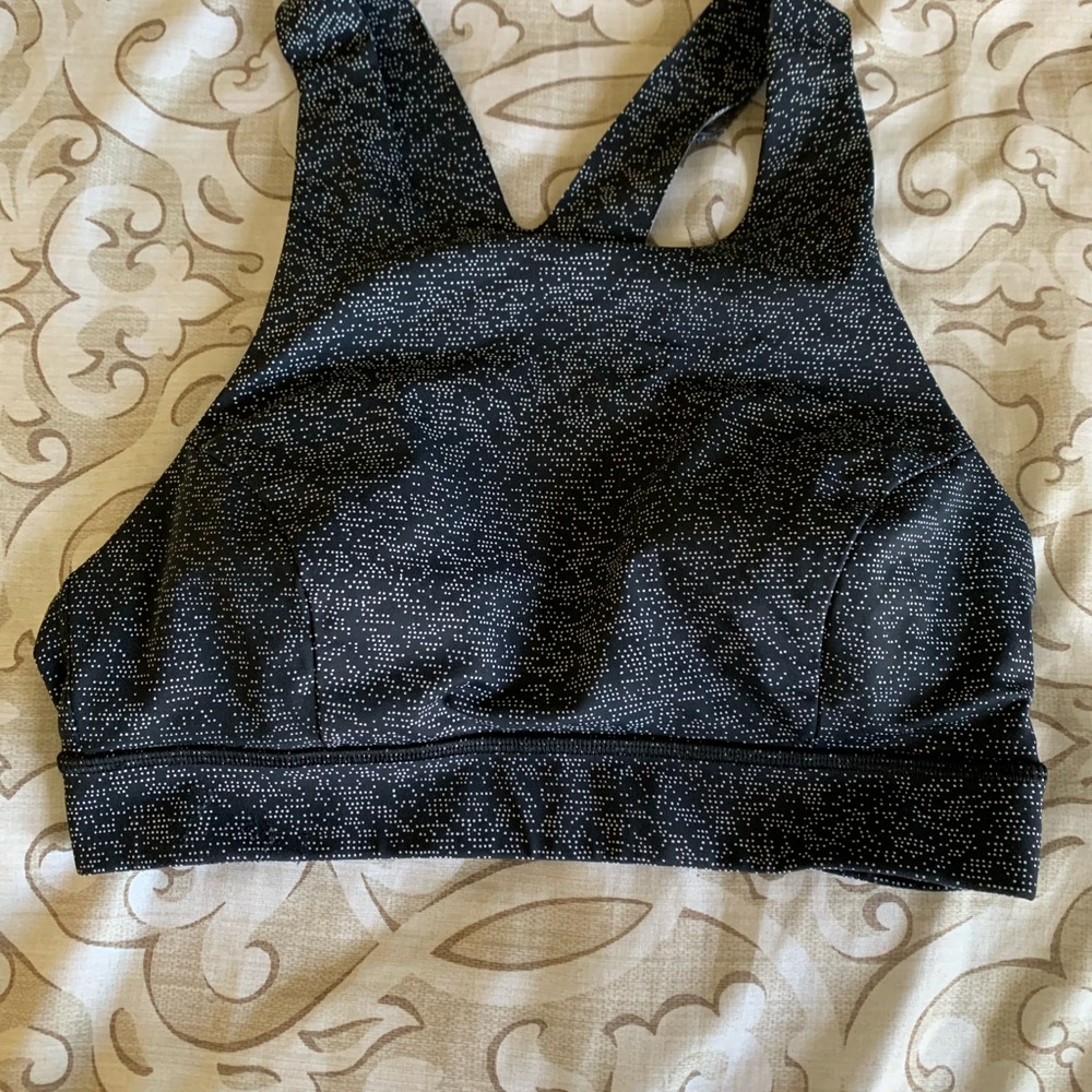 Lululemon high neck sports bra